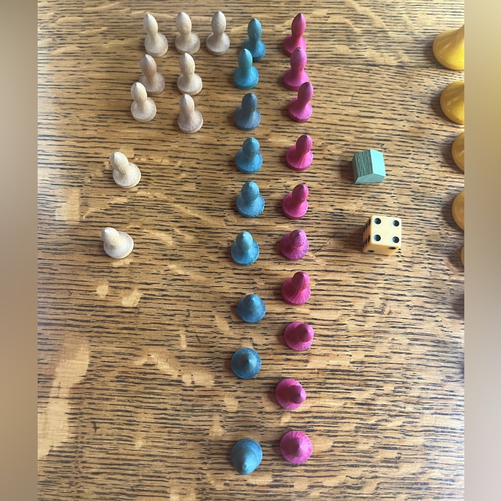 Vintage Game Sorry Wooden Game Pieces - One Lot - Picture 7 of 7